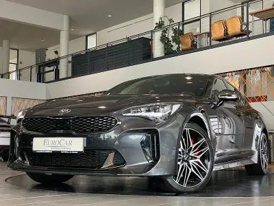 Gebraucht Kia Stinger GT 366 PS (269 kW) 2021 Grau Kleinwagen