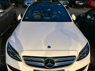 Gebraucht Mercedes 220 AMG line 170 PS (125 kW) 2016 Weiß Kombi