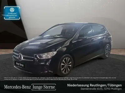 Gebraucht Mercedes B180 Style 116 PS (85 kW) 2022 Schwarz Kleinwagen