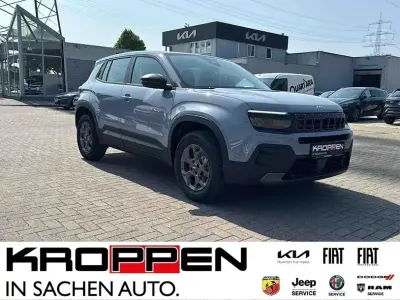 Neu Jeep Avenger Longitude 110 PS (80 kW) 2025 Grau SUV