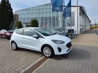 Używany Ford Fiesta Cool & Connect 75 KM (55 kW) 2022 Biały Hatchback
