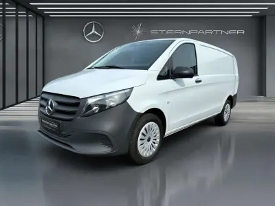 Gebraucht Mercedes Vito 163 PS (119 kW) 2024 Arktikweiß Van