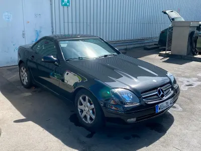 Gebraucht Mercedes SLK230 193 PS (141 kW) 1999 Schwarz Cabrio