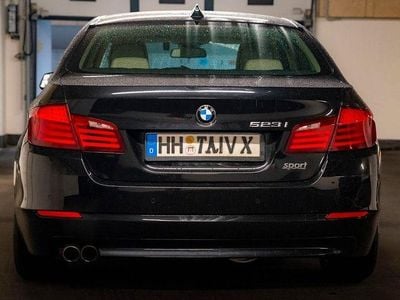 BMW 523