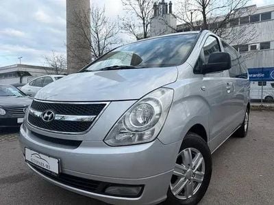Second-hand Hyundai H-1 170 CP (125 kW) 2008 Argintiu Monovolum