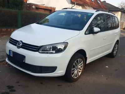 Gebraucht VW Touran Comfortline 150 PS (110 kW) 2014 Weiß Van / Kleinbus