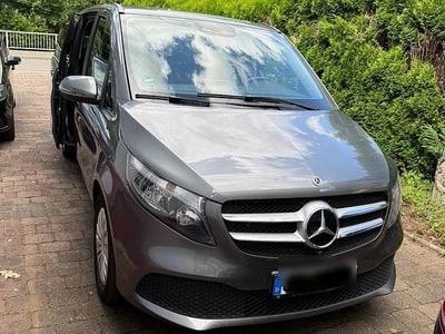 Mercedes V250