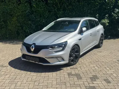 Gebraucht Renault Mégane GrandTour Bose Edition 205 PS (150 kW) 2018 Platingrau Kombi