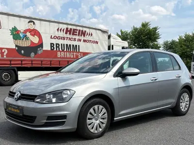Gebraucht VW Golf VII Trendline 110 PS (80 kW) 2016 Silber Limousine