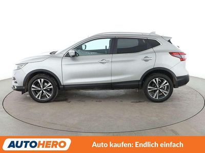 Grau Gebraucht 2018 Nissan Qashqai N-Connecta SUV | 14.240 € (Fairer Preis)