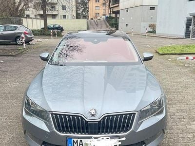 Gebraucht Skoda Superb Style 190 PS (139 kW) 2017 Grau Limousine