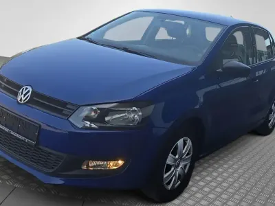 Gebraucht VW Polo 60 PS (44 kW) 2013 Blau Kleinwagen