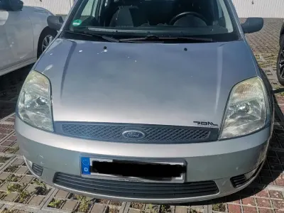 Gebraucht Ford Fiesta 80 PS (58 kW) 2004 Grau Kleinwagen