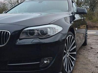 Gebraucht BMW 520 184 PS (135 kW) 2011 Schwarz Kombi