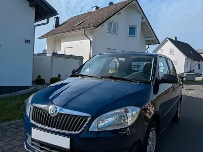 Gebraucht Skoda Fabia Cool Edition 60 PS (44 kW) 2012 Blau Kleinwagen