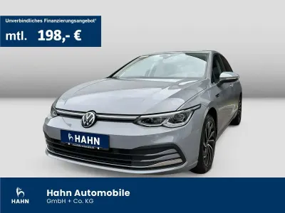 Gebraucht VW Golf VIII Style 131 PS (96 kW) 2022 Grau Limousine