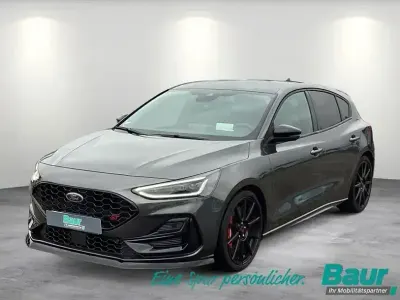 Używany Ford Focus ST 280 KM (205 kW) 2023 Szary Sedan/Limuzyna