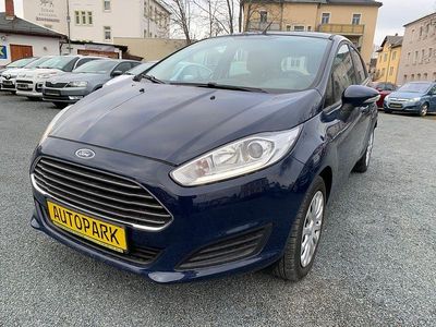 Gebraucht Ford Fiesta 65 PS (47 kW) 2015 Blau Limousine
