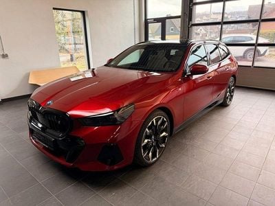 Gebraucht BMW i5 M Sport 250 kW (340 PS) 2024 Rot Kombi