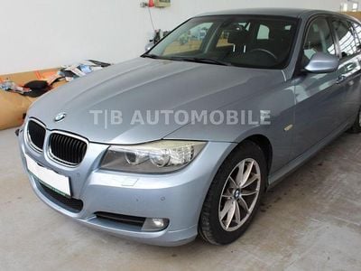 Blau Gebraucht 2010 BMW 320 Sport Line Kombi | 2.990 € (Guter Preis)