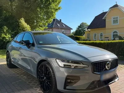 Gebraucht Volvo S60 Ultimate 250 PS (183 kW) 2023 Grau Limousine
