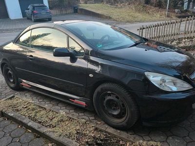 Begagnad Peugeot 307 CC 136 HK (100 kW) 2004 Svart Cab