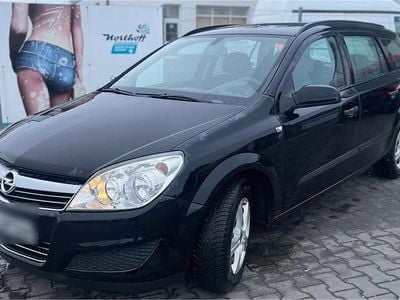 Schwarz Gebraucht 2007 Opel Astra Kombi | 1.400 € (Fairer Preis)