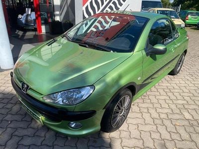 Gebraucht Peugeot 206 CC 109 PS (80 kW) 2003 Grün Cabrio