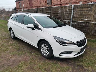 gebraucht Opel Astra 1.6 CDTI Elegance SPORTS TOURER +Navi