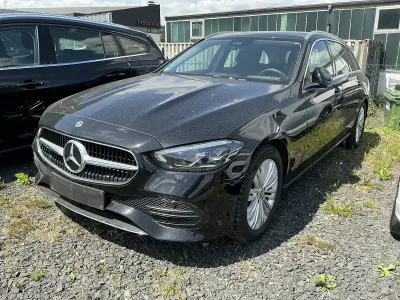 Gebraucht Mercedes C200 Avantgarde 163 PS (119 kW) 2024 Schwarz Kombi