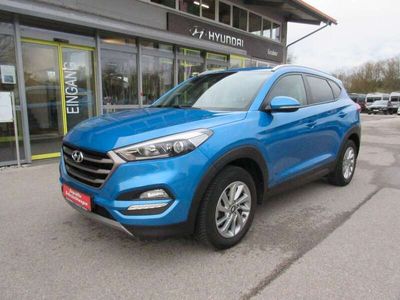 gebraucht Hyundai Tucson blue 1.7 CRDi Advantage 2WD Navi