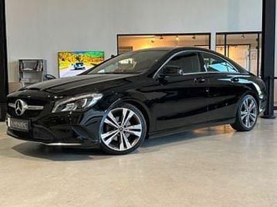 Gebraucht Mercedes CLA180 Urban 122 PS (89 kW) 2018 Schwarz Limousine