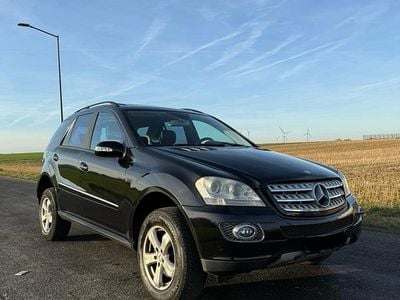 Schwarz Gebraucht 2007 Mercedes ML320 SUV | 4.100 € (Superpreis)