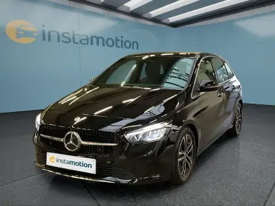 Gebraucht Mercedes B220 190 PS (139 kW) 2025 Schwarz Kleinwagen