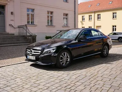 Gebraucht Mercedes C180 Avantgarde 156 PS (114 kW) 2017 Schwarz Limousine