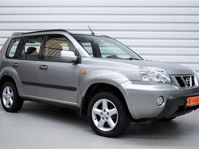 Grau Gebraucht 2002 Nissan X-Trail Comfort SUV | 8.990 €