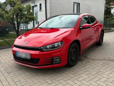 Gebraucht VW Scirocco Sportline 115 PS (84 kW) 2015 Rot Coupé