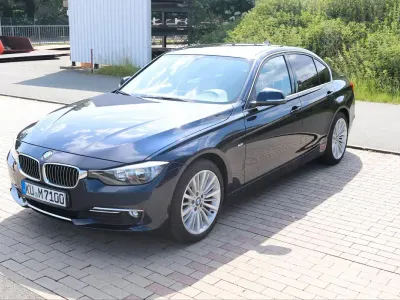 Gebraucht BMW 316 Luxury Line 136 PS (100 kW) 2012 Blau Limousine