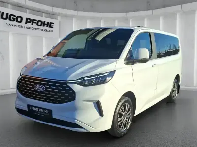 Używany Ford Tourneo Custom Titanium 136 KM (100 kW) 2024 Biały Van