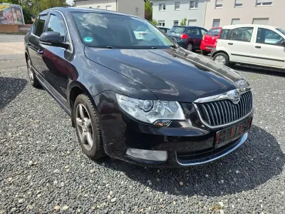 Gebraucht Skoda Superb Comfort 160 PS (117 kW) 2011 Schwarz Limousine
