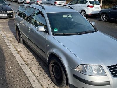 Silber Gebraucht 2003 VW Passat Kombi | 1.200 € (Guter Preis)
