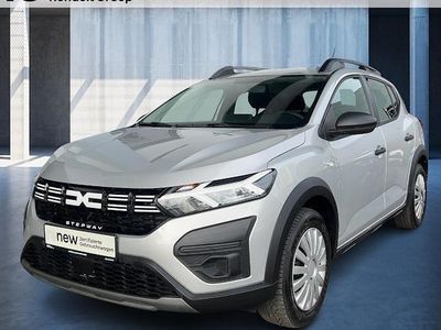 Gebraucht Dacia Sandero Essentiel 122 PS (89 kW) 2024 Grau Limousine