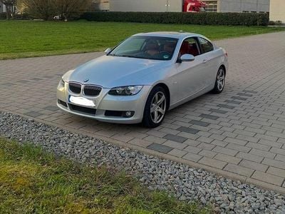 Silber Gebraucht 2007 BMW 325 Sport Line Coupé | 11.000 € (Fairer Preis)