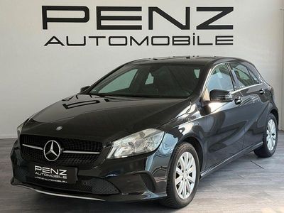 Gebraucht Mercedes A180 109 PS (80 kW) 2015 Schwarz Limousine
