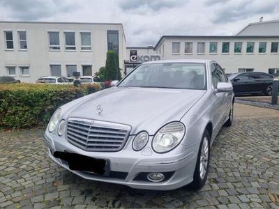 Mercedes E200