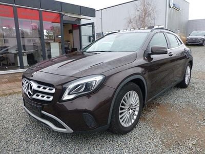 Gebraucht Mercedes GLA200 136 PS (100 kW) 2017 Braun SUV