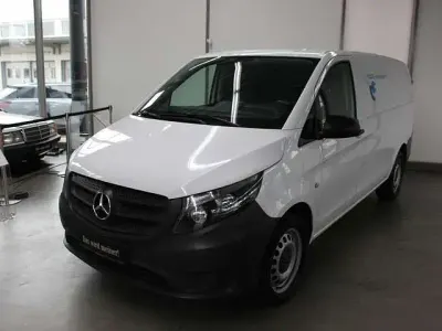 Gebraucht Mercedes e-Vito 85 kW (116 PS) 2020 Weiß Van
