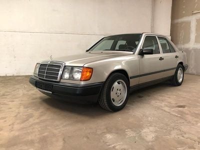 Gebraucht Mercedes E300 188 PS (138 kW) 1986 Silber Limousine