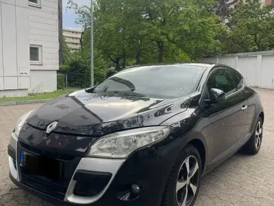 Gebraucht Renault Mégane Coupé Dynamique 131 PS (96 kW) 2011 Schwarz Coupé