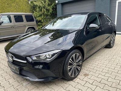 Gebraucht Mercedes CLA250e Shooting Brake Night 218 PS (160 kW) 2022 Schwarz Kombi